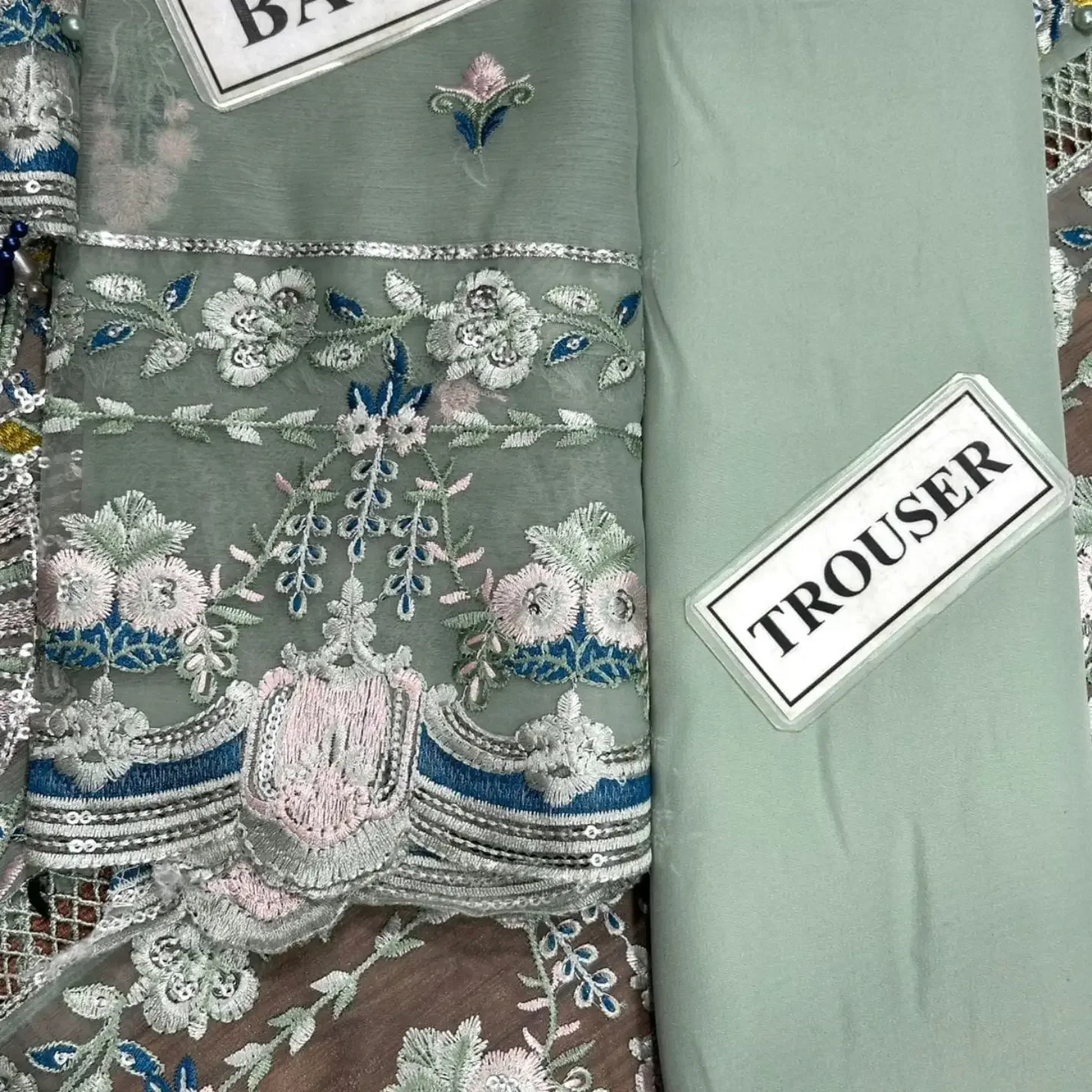 Ahmozi Presenting Adan Libas Chiffon Embroidered Unstitched — clothing image 9