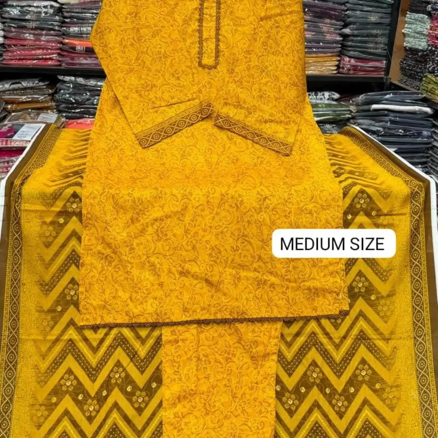 BIN SAEED STITCHED COLLECTION Original 3pc Printed lawn Co — clothing image 6