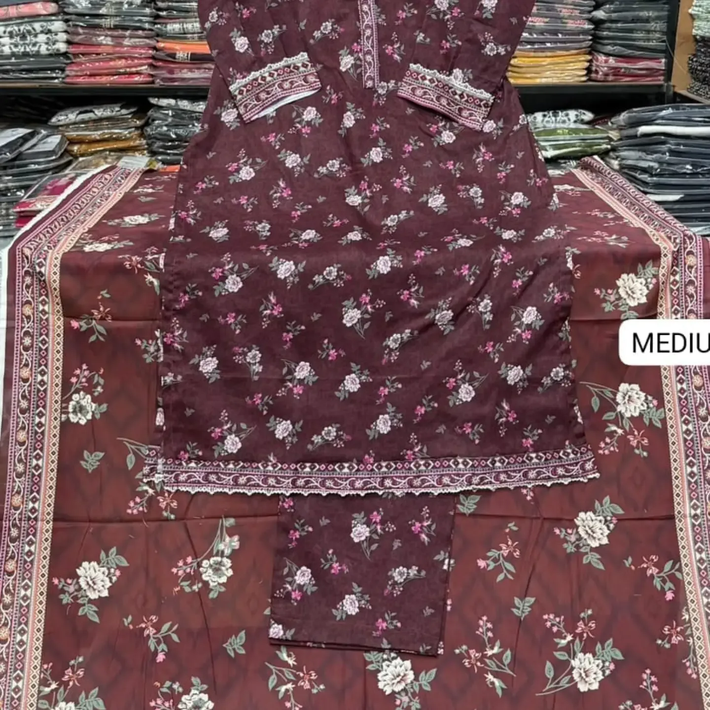 BIN SAEED STITCHED COLLECTION Original 3pc Printed lawn Co — clothing image 8
