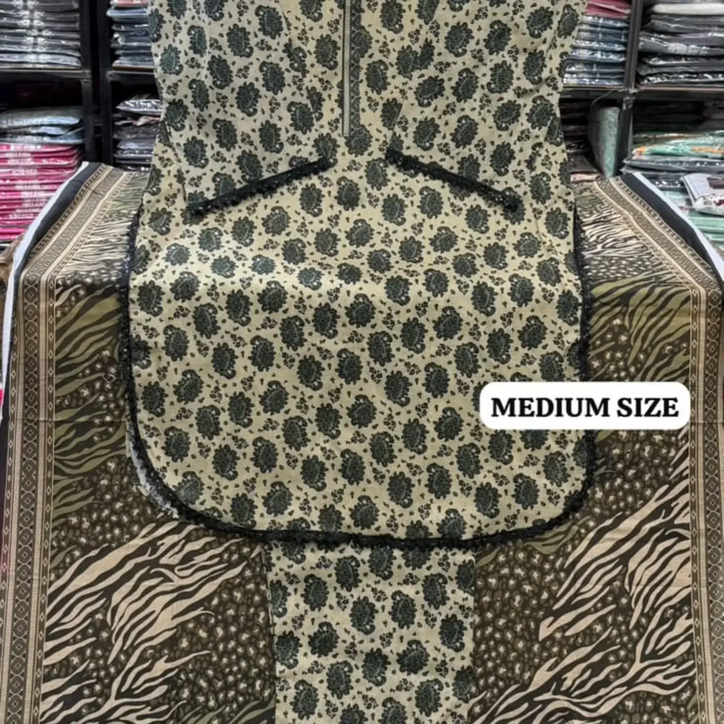 BIN SAEED STITCHED COLLECTION Original 3pc Printed lawn Co — clothing image 19