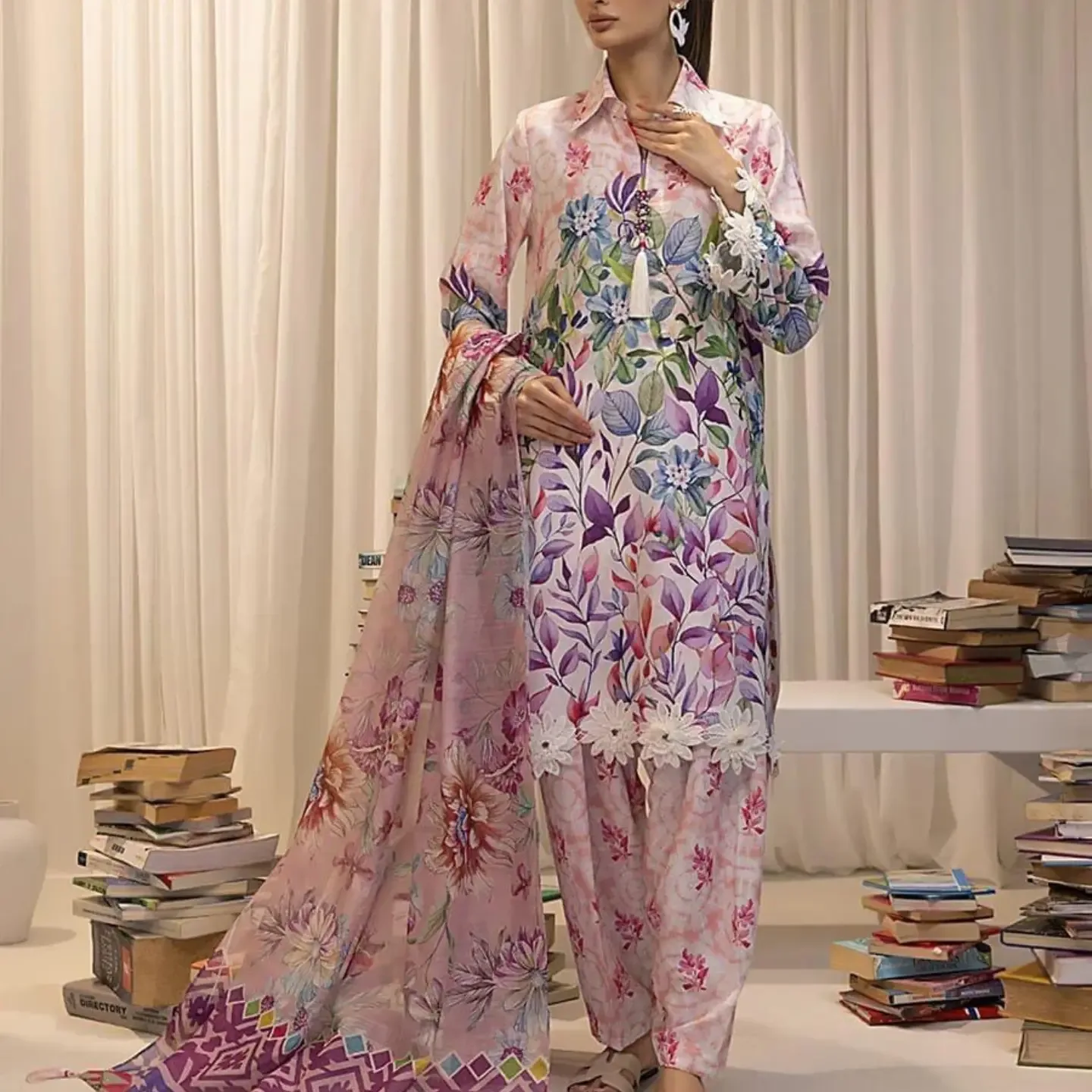 Brand mix sale live now Fabric Details Lawn & Chiffon • — clothing image 3