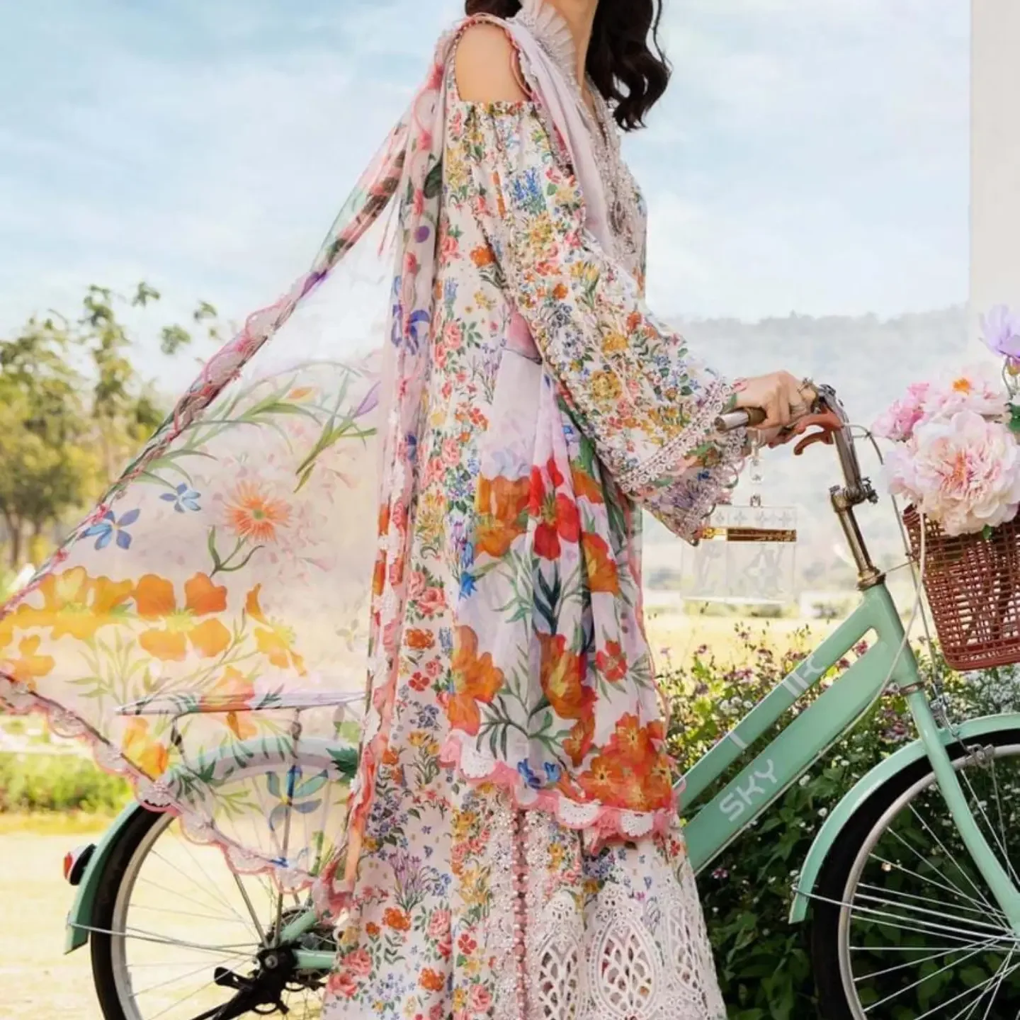 Brand mix sale live now Fabric Details Lawn & Chiffon • — clothing image 6