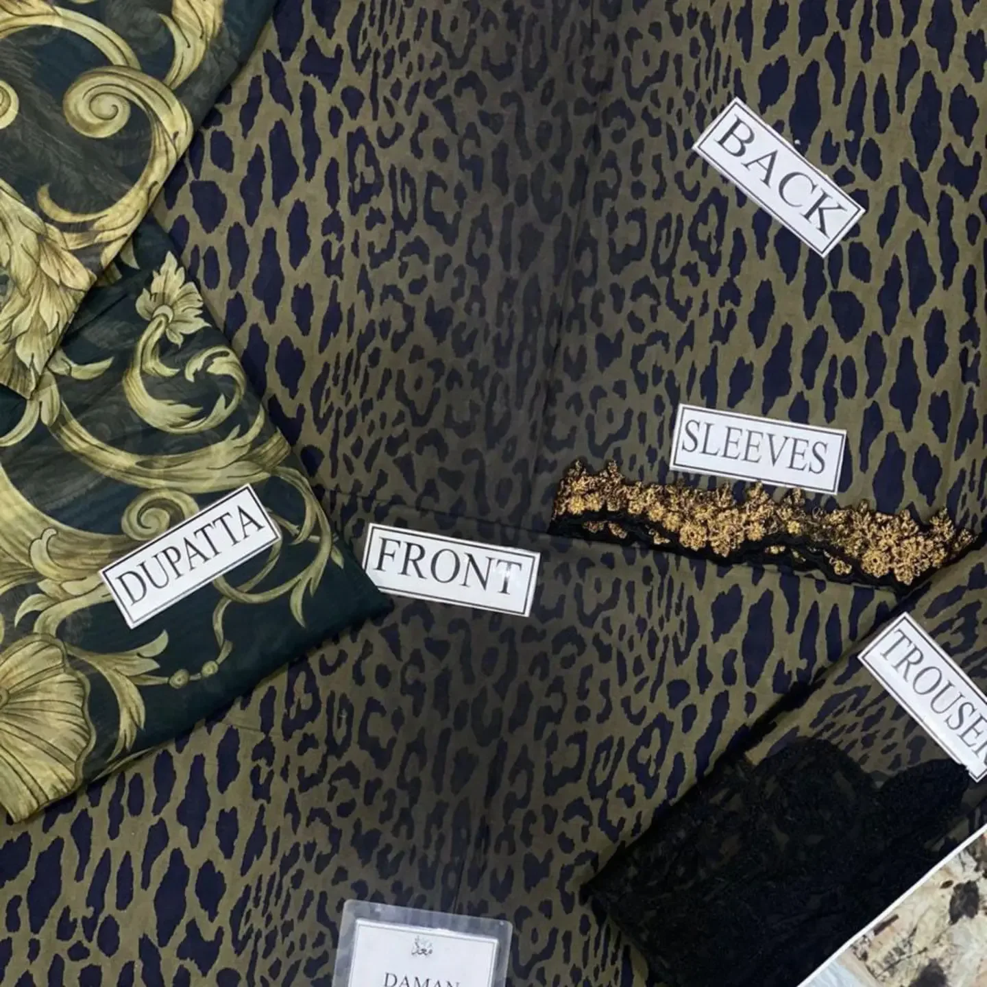 Brand mix sale live now Fabric Details Lawn & Chiffon • — clothing image 7