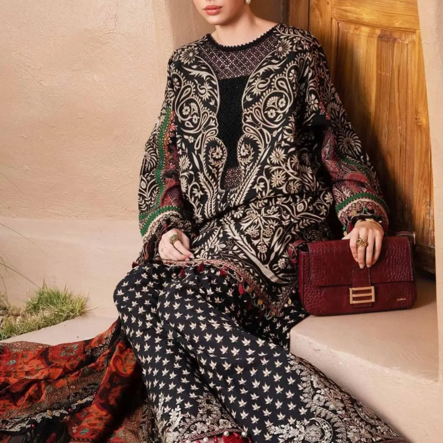 Brand mix sale live now Fabric Details Lawn & Chiffon • — clothing image 10