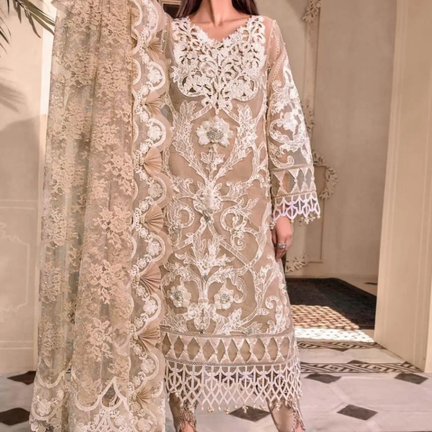 BRAND MOST ELEGANT OUTFITT BY IZNIK FABRIC DETAIL CHIFON ORG — clothing image 7
