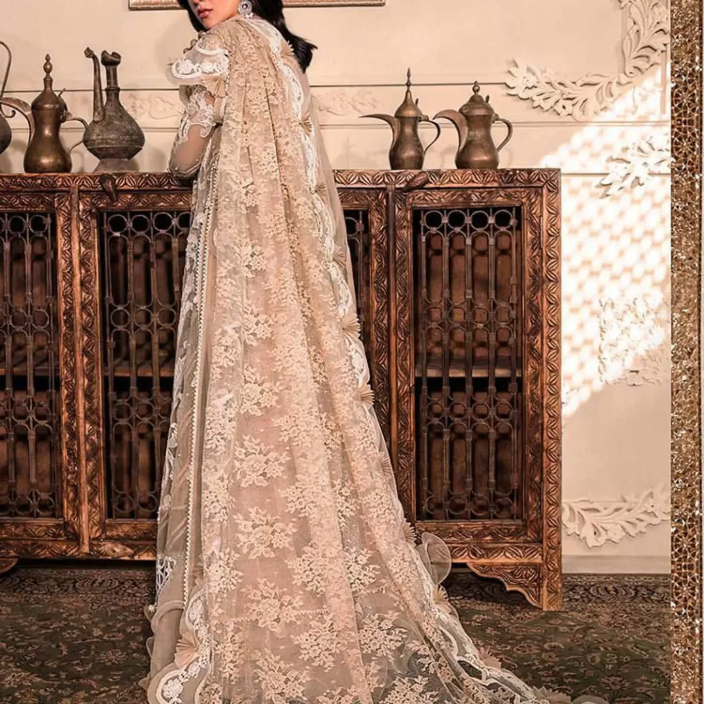 BRAND MOST ELEGANT OUTFITT BY IZNIK FABRIC DETAIL CHIFON ORG — clothing image 8