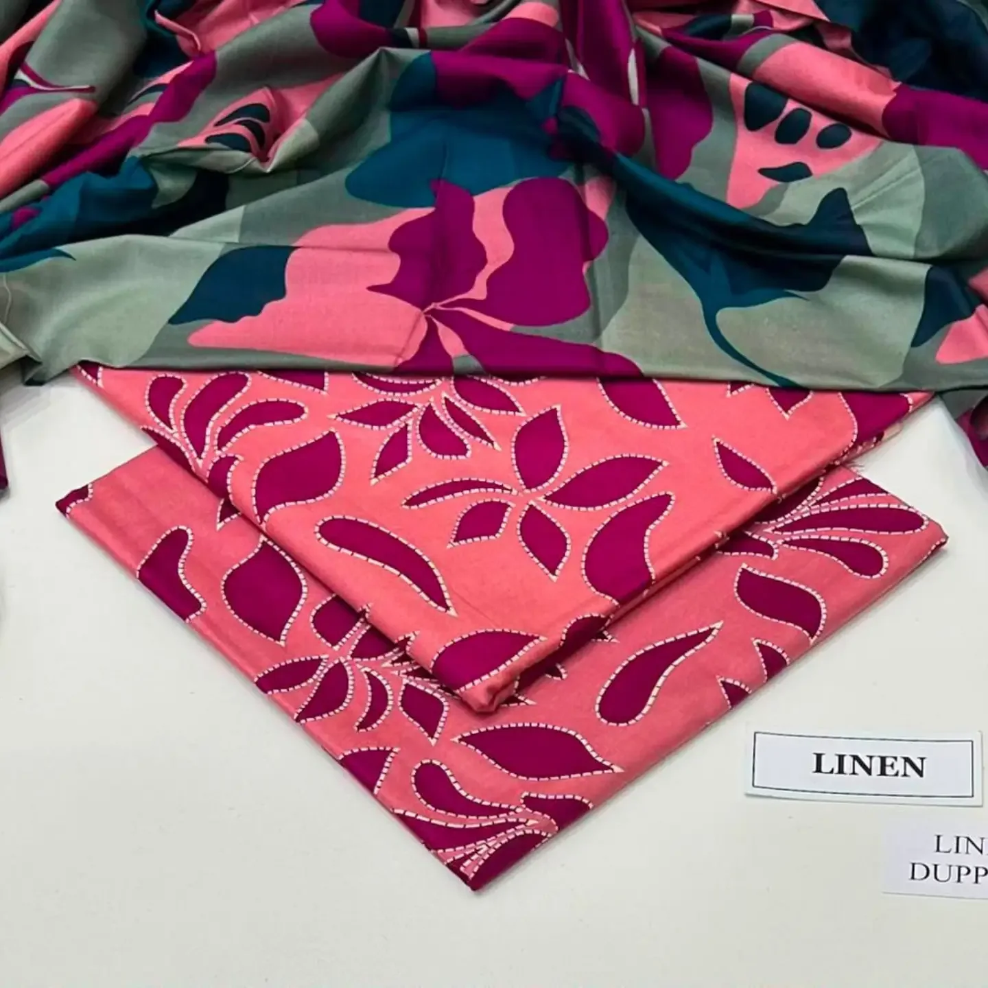 MARIA.B UN-STITCHED COLLECTION .3pc Printed LINEN Collection — clothing image 2