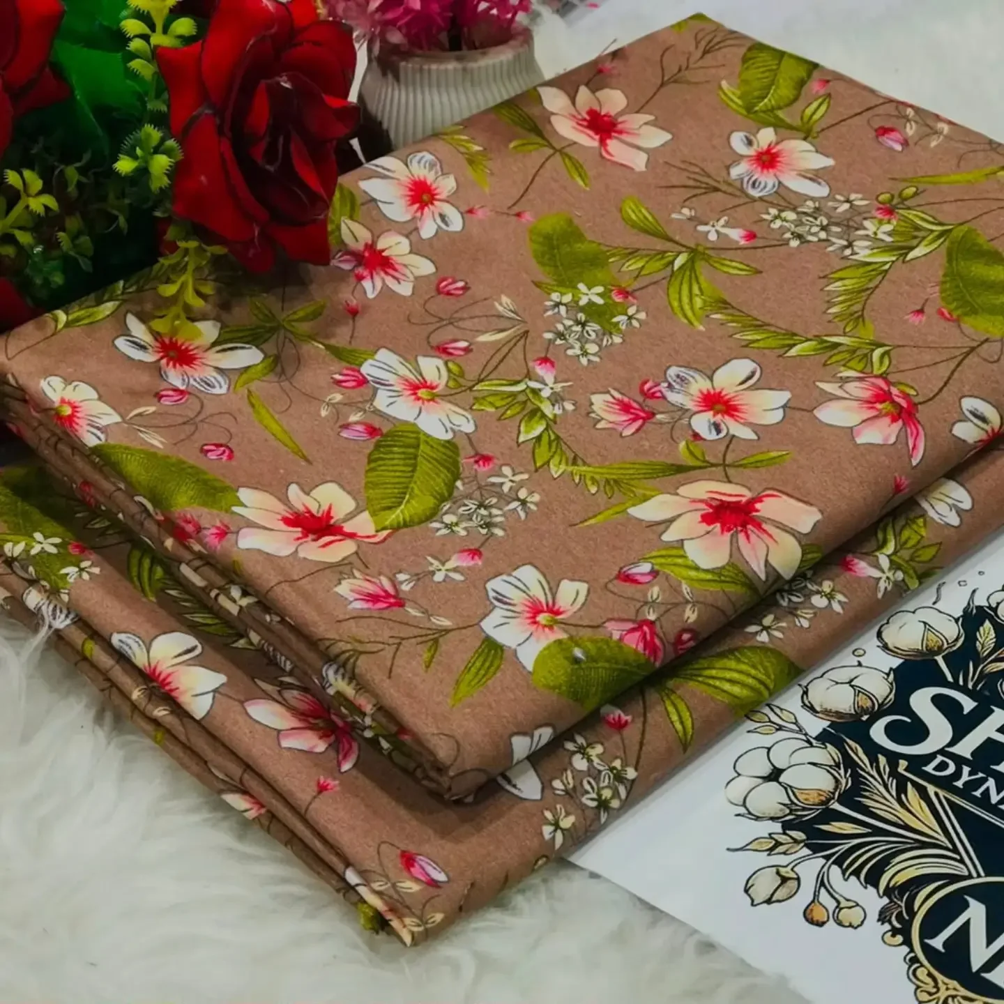 Markhor Rooma Polo CottonTM Offers you a stunning Floral Pr — clothing image 17