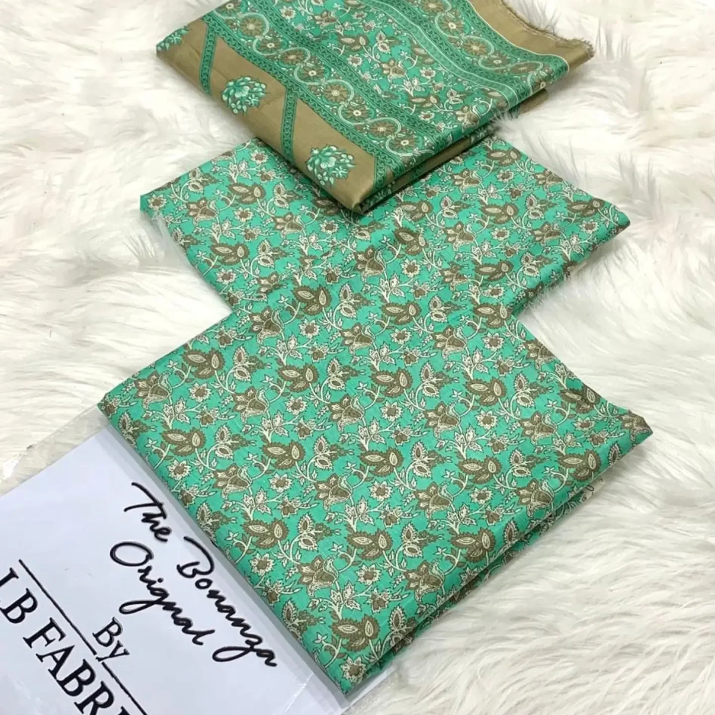 MIX BRAND 3pc Unstitched Printed LAWN Collection Fabric LAWN — clothing image 12