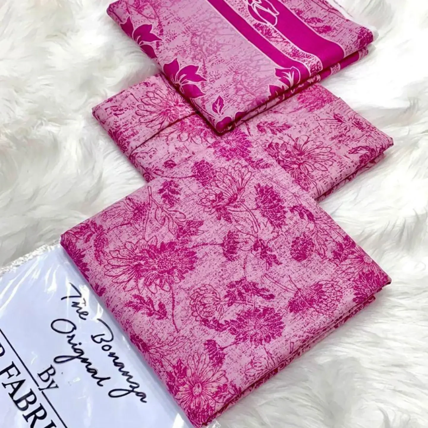 MIX BRAND 3pc Unstitched Printed LAWN Collection Fabric LAWN — clothing image 13