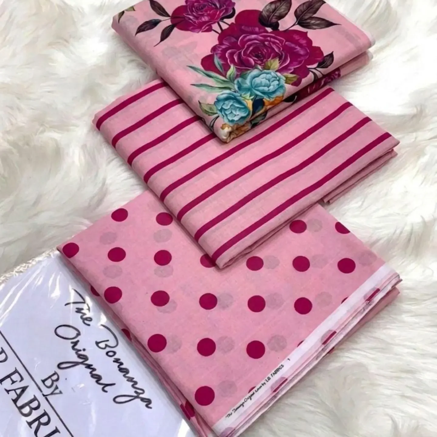 MIX BRAND 3pc Unstitched Printed LAWN Collection Fabric LAWN — clothing image 20