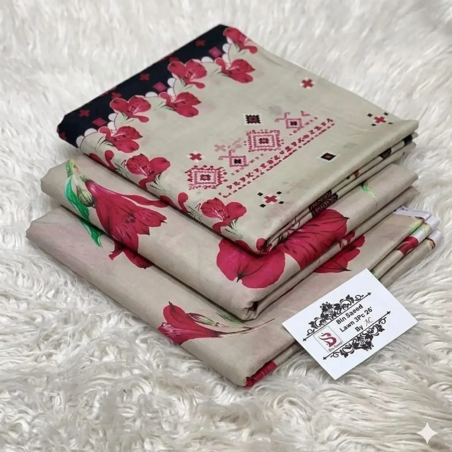 MIX BRAND 3pc Unstitched Printed LAWN Collection Fabric LAWN — clothing image 3