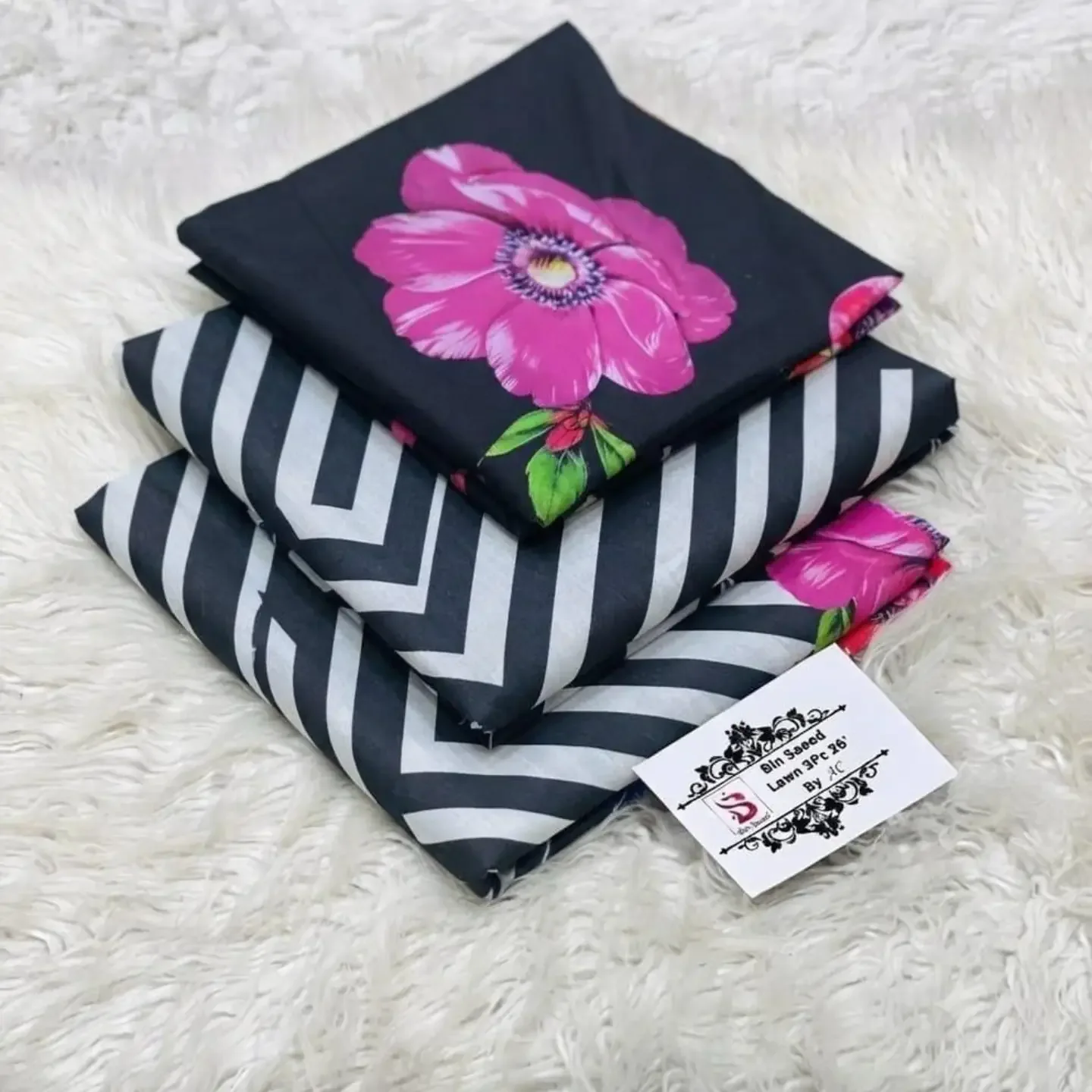 MIX BRAND 3pc Unstitched Printed LAWN Collection Fabric LAWN — clothing image 15