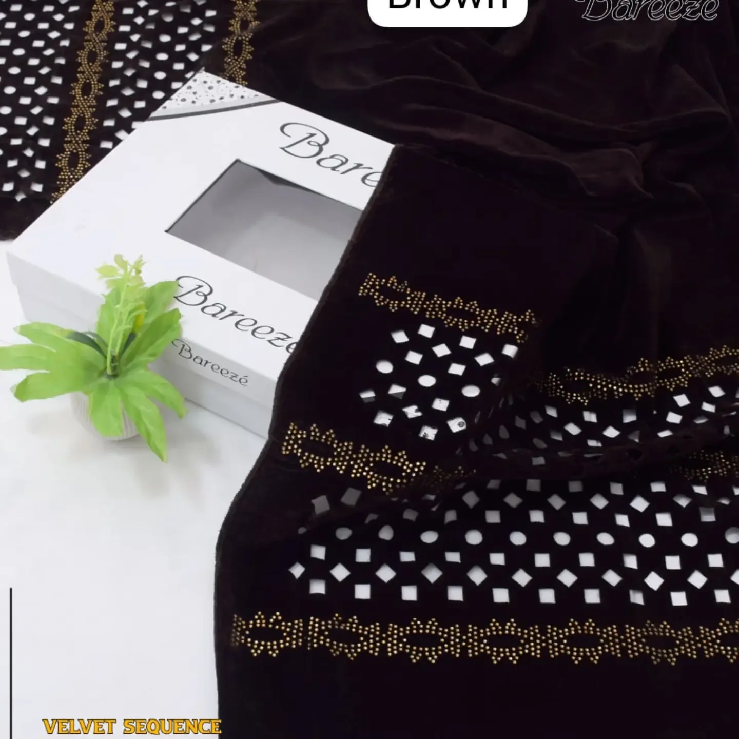 NEW ARRIVAL'S VELVET SHAWL'S COLLECTION 2026 27 BRAND NAME B — clothing image 4